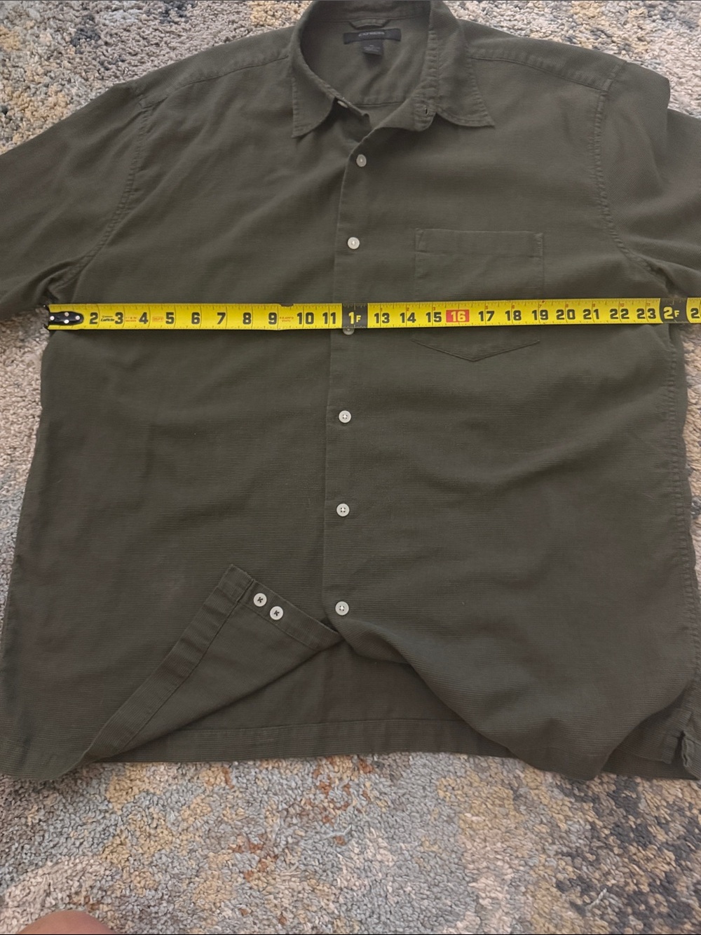 Men’s Express XL Olive Green Short Sleeve Button-Down Shirt with Breast Pocket - Picture 7 of 9
